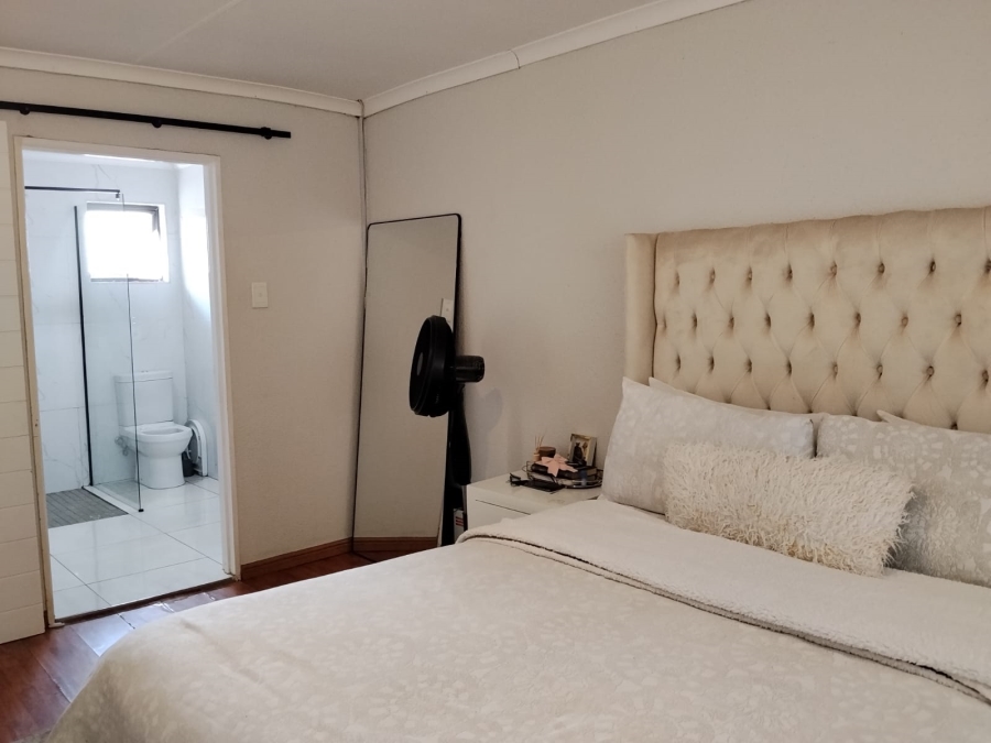 To Let 3 Bedroom Property for Rent in Tlhabane West North West
